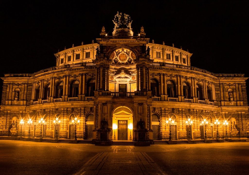 Semperoper Dresden: Beliebtes Reiseziel in Ostdeutschland