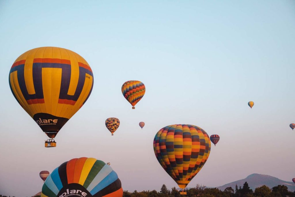 Heißluftballons auf einer Mexikoreise im März