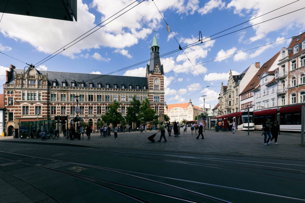 Hauptgeschäftsstraße Anger