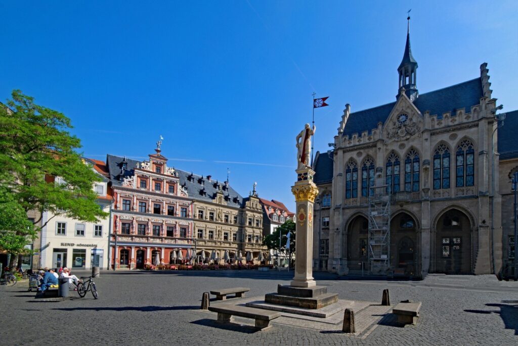 Fischmarkt mit Rathaus