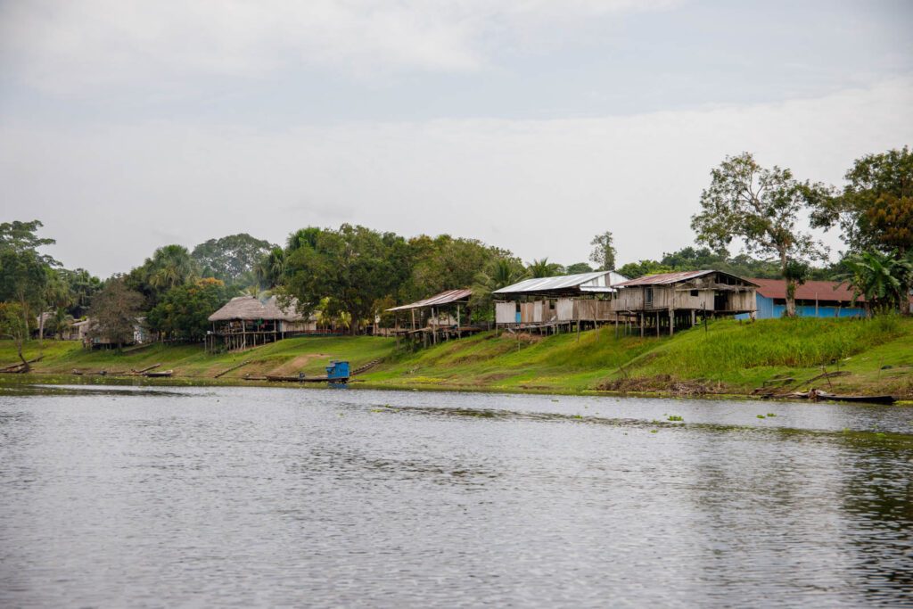 Indigene Dörfer Amazonas
