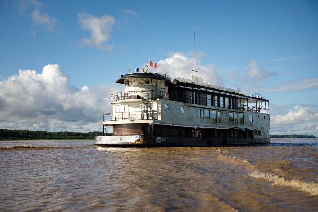 La Perla Amazonas Schiff